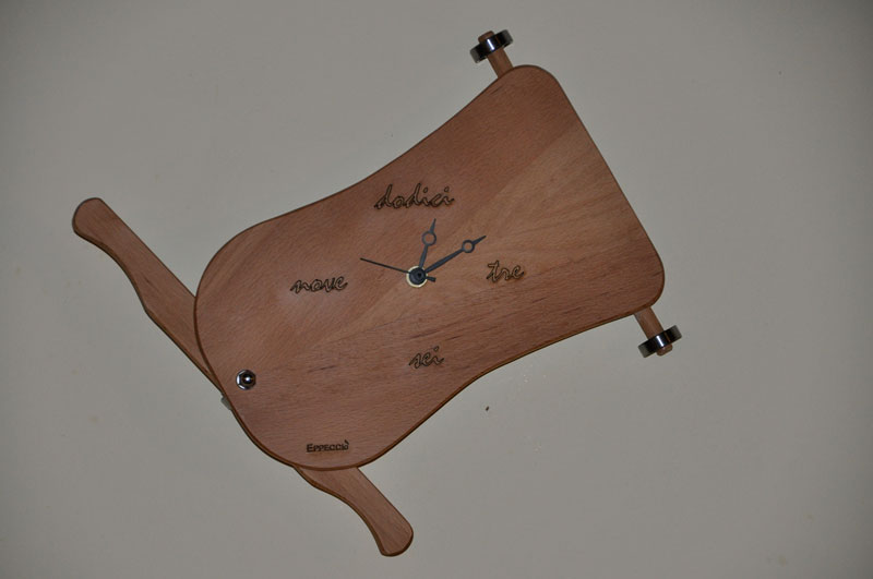 orologio in legno da parete